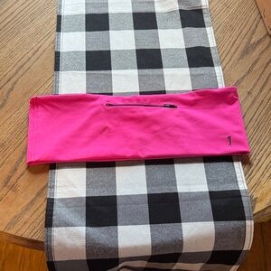 Work out band for waist to hold phone, keys ECT.